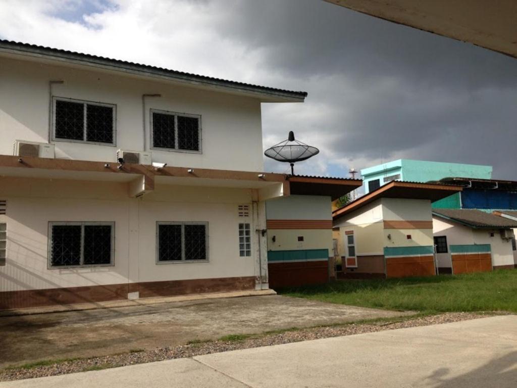 Nora Guesthouse Chumphon Exterior photo